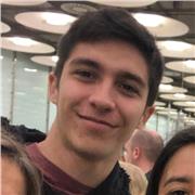 Hola! Llevo tocando batería desde los 10. Doy clases particulares de batería a domicilio. Tengo 20 años, soy estudiante de Ingeniería Industrial